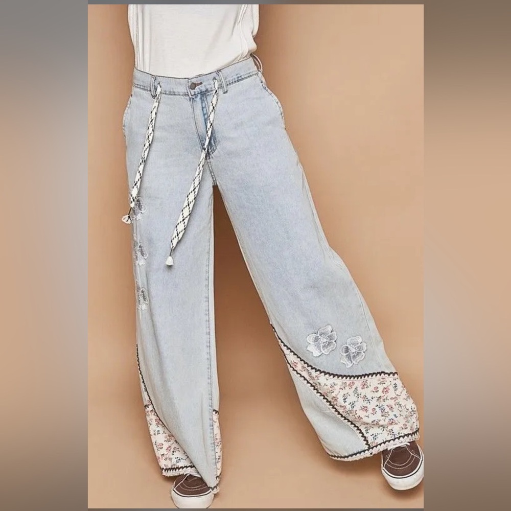 POL Denim Embroidery Elastic Band Casual Pants in
Denim